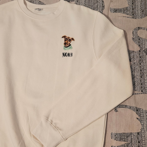 Sudadera mascota - bordada a mano