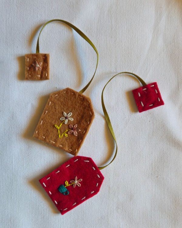 Marcapáginas bordado "Bolsita de té" - Imagen 4